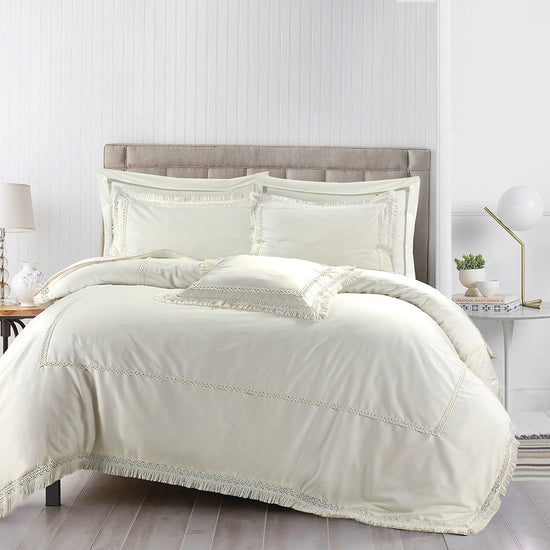 Herring Gull 100 Cotton T-200 Lace Work